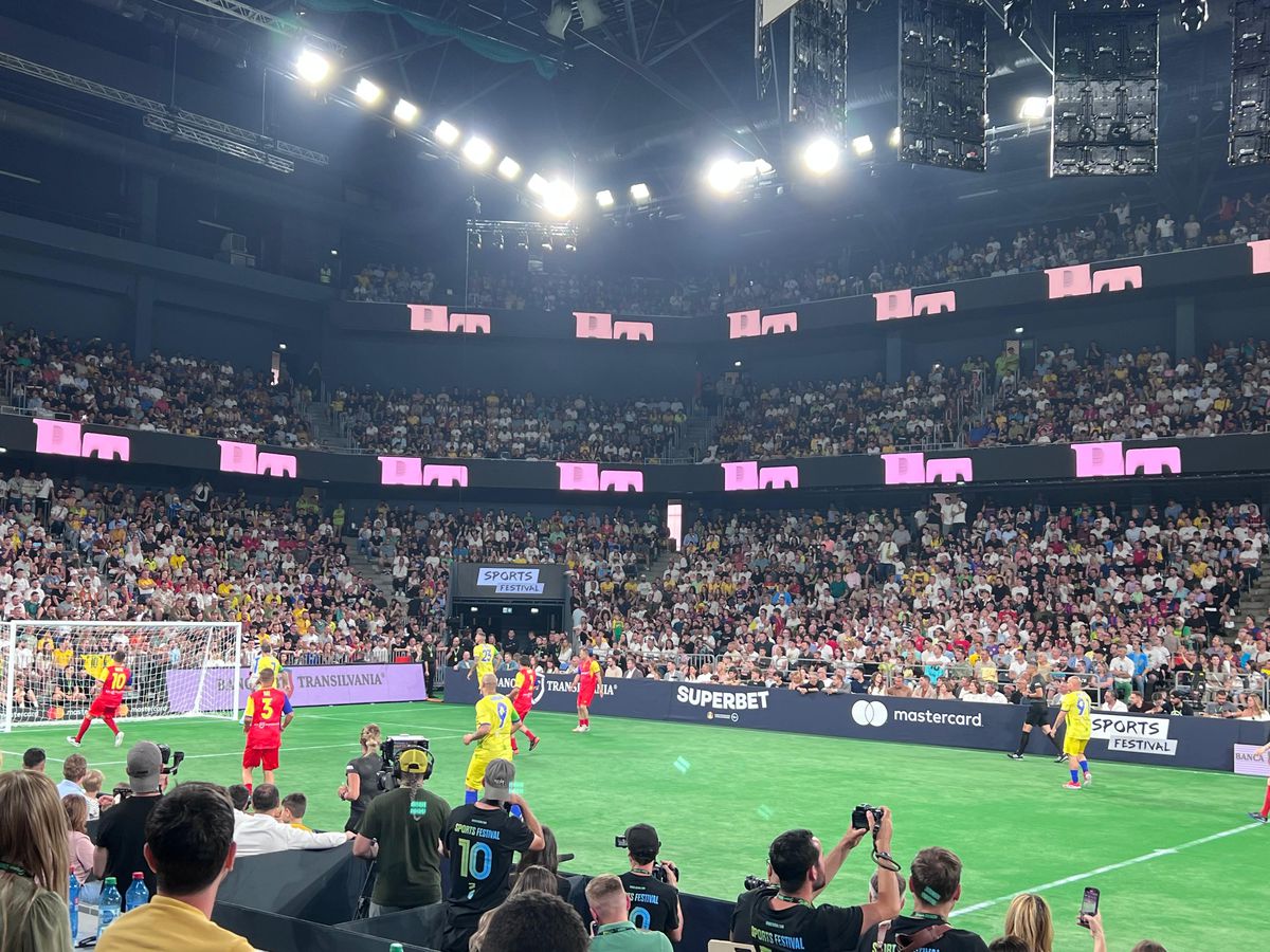 Ronaldinho și prietenii, pregătiți de spectacol în BTarena