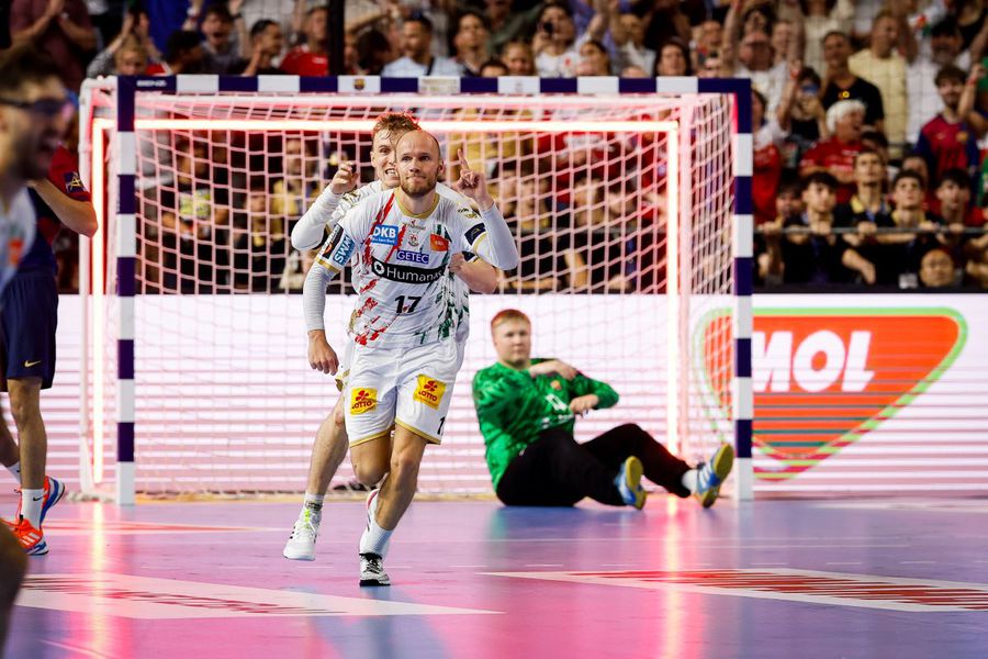 Tim Hornke (SC Magdeburg) după ce a înscris golul victoriei pentru Magdeburg Foto: EHF Finală 100% germană în Liga Campionilor: Fuchse Berlin contra Magdeburg, care a învins o Barcelona penalizată cu trei cartonașe roșii!