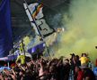 Fumigene aprinse de ultrașii de la Uniți sub tricolor la meciul Spania - România, de la Euro U21. Foto: Ionuț Iordache (GSP.RO)