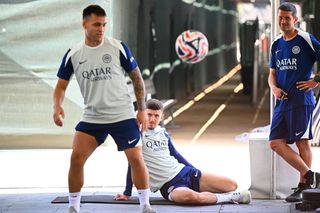 Cristi Chivu a dat milităria jos din pod la Inter: „Este aspru ca șmirghelul”