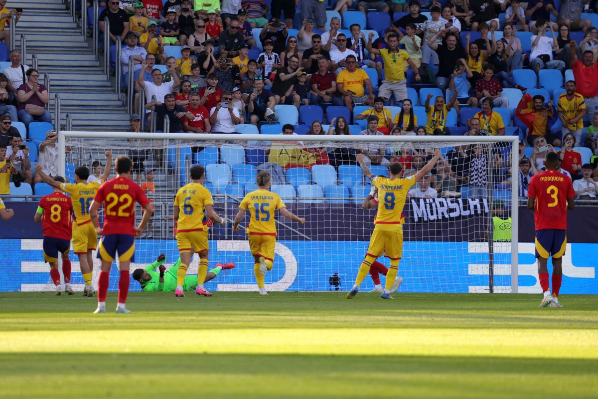 Întrebat despre arbitraj, selecționerul Spaniei a ripostat: „Nu am văzut nimic. Ei, VAR-ul și UEFA sunt aici să ne ajute”