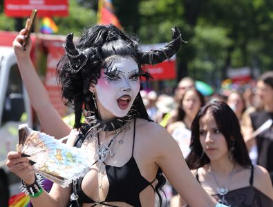 Gigi, unde e agheasma? Am asistat la Pride Vienna, unde am văzut ...