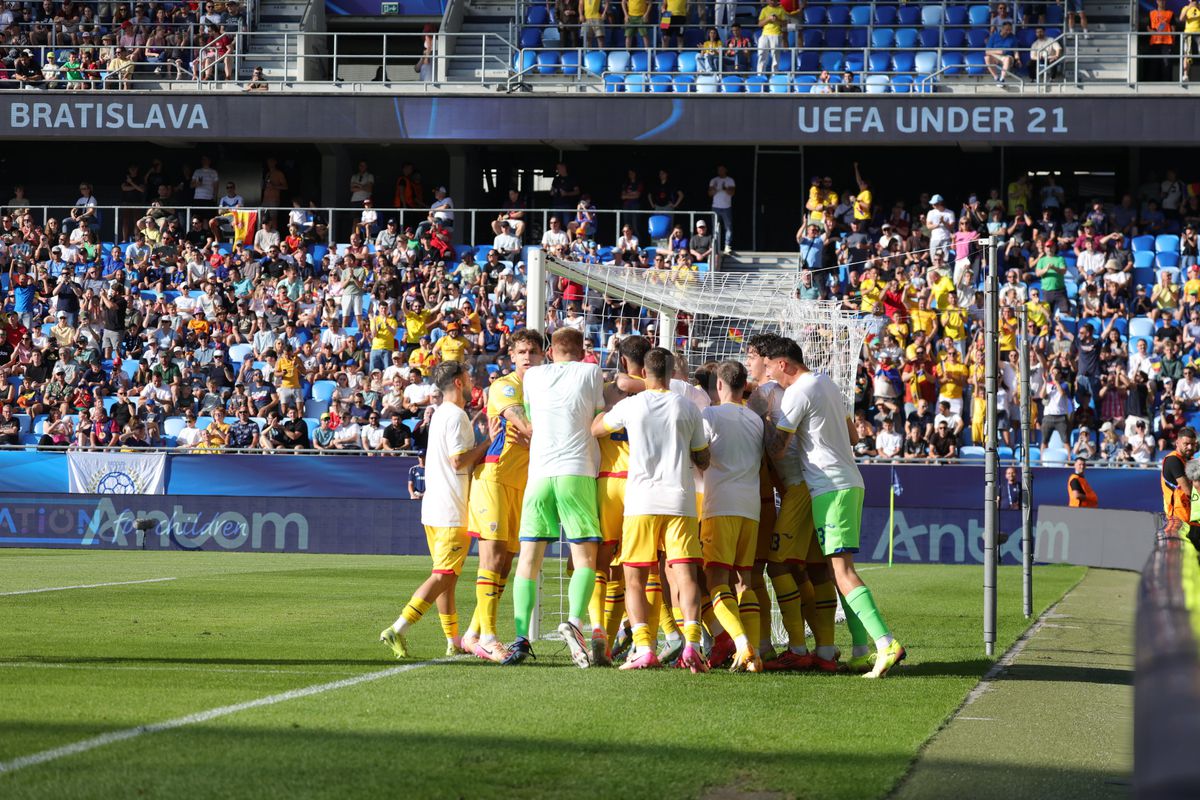 Întrebat despre arbitraj, selecționerul Spaniei a ripostat: „Nu am văzut nimic. Ei, VAR-ul și UEFA sunt aici să ne ajute”