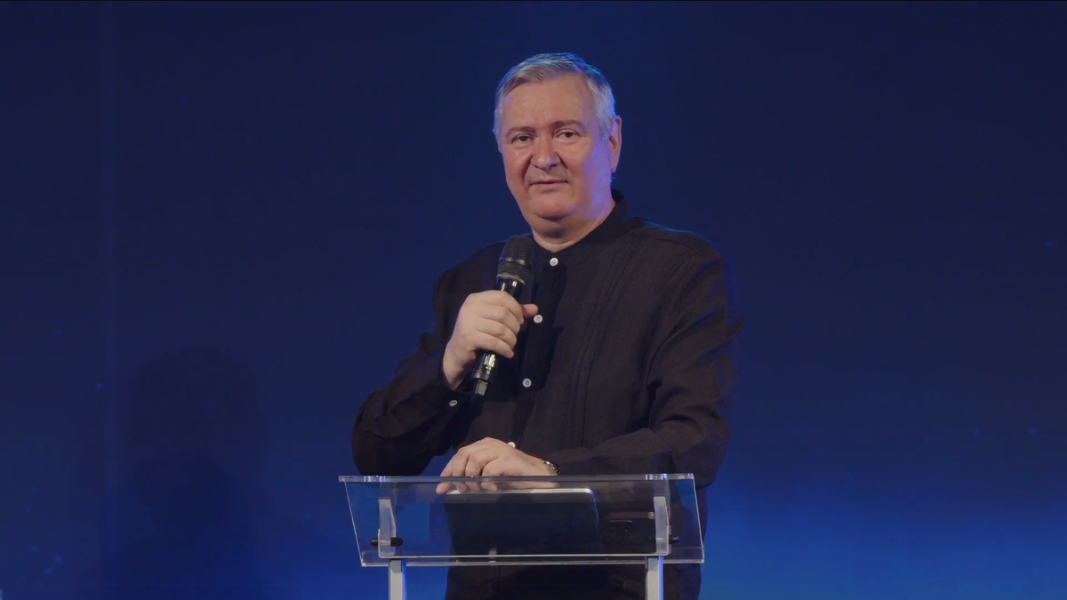 Mihai Popescu și-a schimbat religia