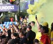 Fumigene aprinse de ultrașii de la Uniți sub tricolor la meciul Spania - România, de la Euro U21. Foto: Ionuț Iordache (GSP.RO)