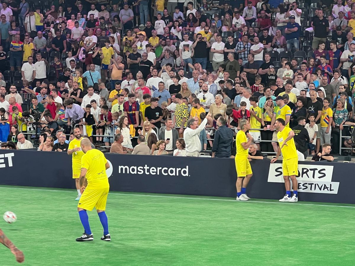 Ronaldinho și prietenii, pregătiți de spectacol în BTarena