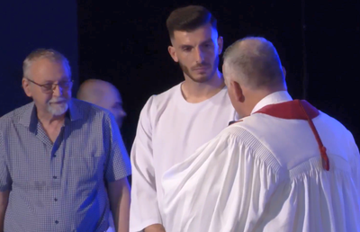 Vestea pe care Gigi Becali nu voia să o audă: campionul României cu FCSB a renunțat la ortodoxie » Imagini cu momentul „botezului”