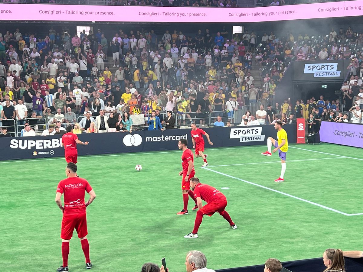 Ronaldinho și prietenii, pregătiți de spectacol în BTarena