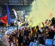 Fumigene aprinse de ultrașii de la Uniți sub tricolor la meciul Spania - România, de la Euro U21. Foto: Ionuț Iordache (GSP.RO)