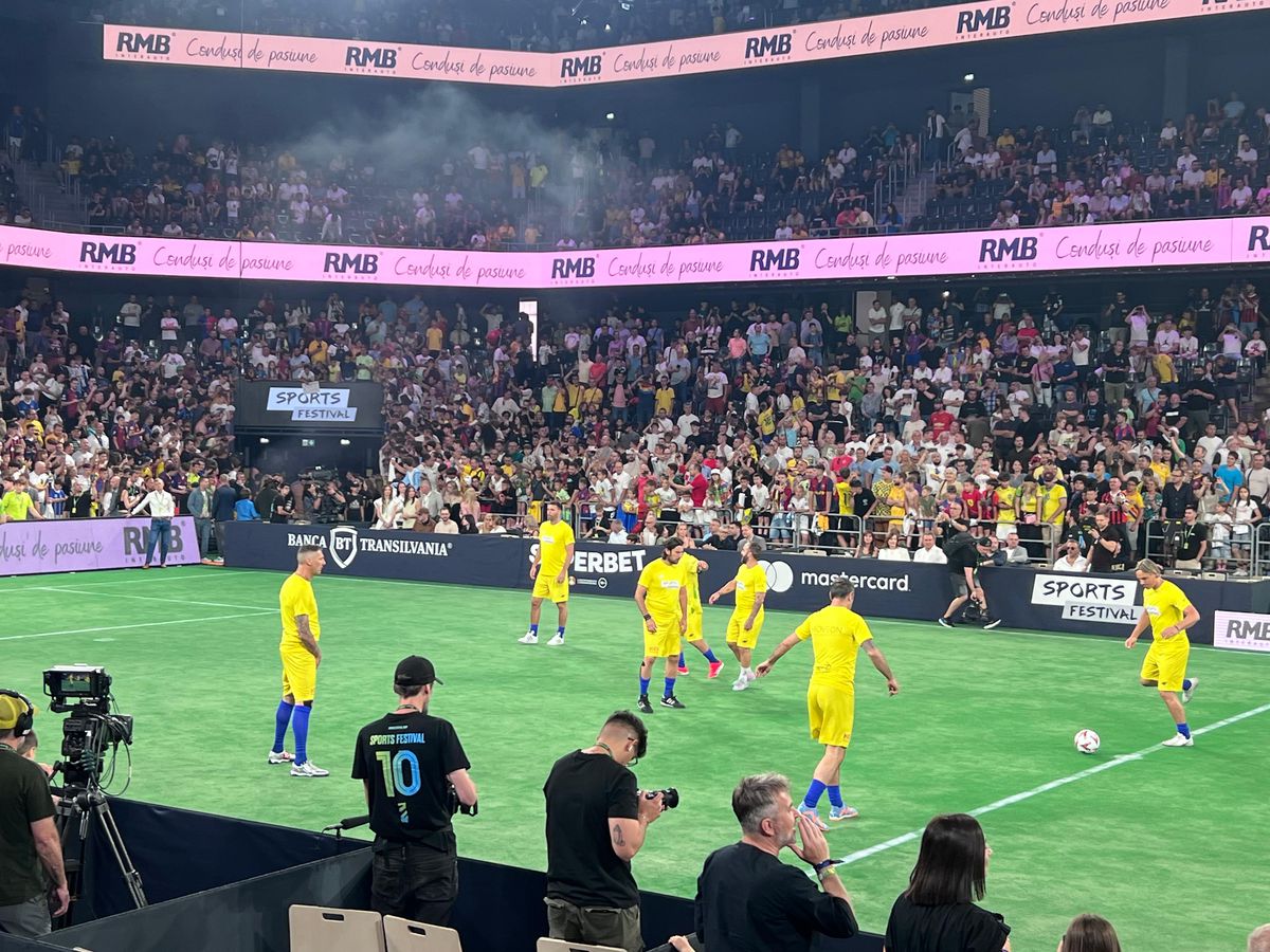 Ronaldinho și prietenii, pregătiți de spectacol în BTarena