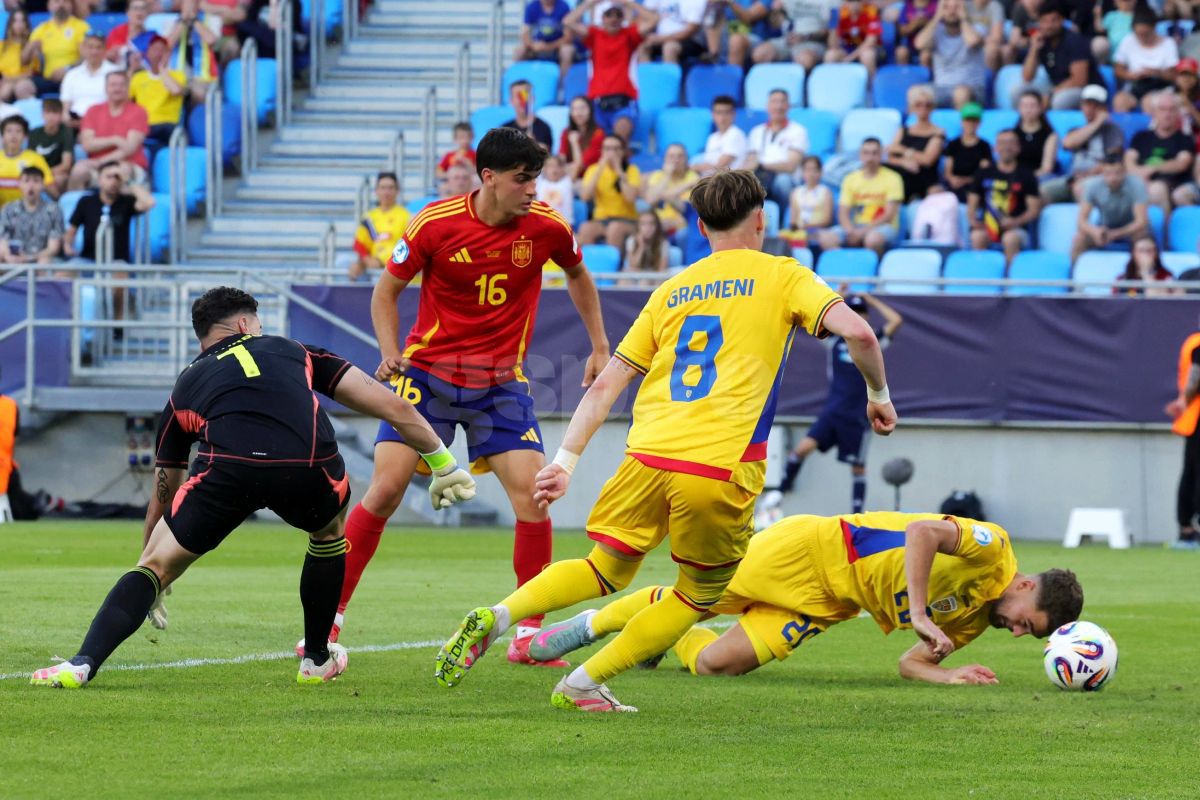 Întrebat despre arbitraj, selecționerul Spaniei a ripostat: „Nu am văzut nimic. Ei, VAR-ul și UEFA sunt aici să ne ajute”