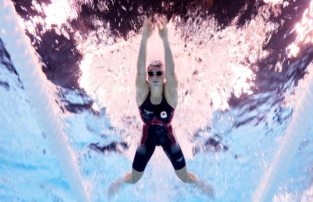 Cine este înotătoarea care a stabilit 3 noi recorduri mondiale într-o săptămână » De la Michael Phelps nu s-a mai întâmplat o asemenea performanță