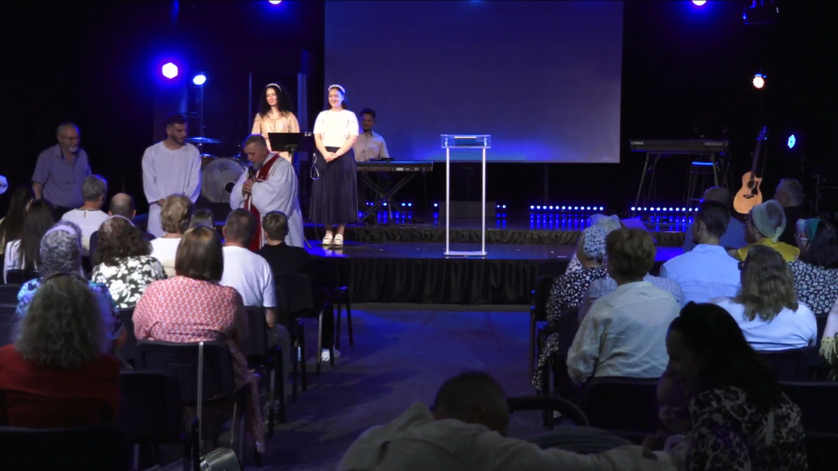 Vestea pe care Gigi Becali nu voia să o audă: campionul României cu FCSB a renunțat la ortodoxie » Imagini cu momentul „botezului”