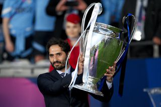 Legenda lui Galatasaray îl avertizează pe Sane: „În acest moment e starul echipei, dar asta se poate schimba rapid”