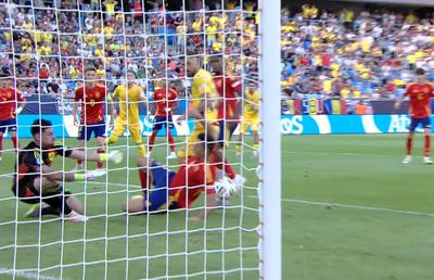 Fază controversată?! De ce nu a primit România U21 penalty în meciul cu Spania U21: tot stadionul a ERUPT