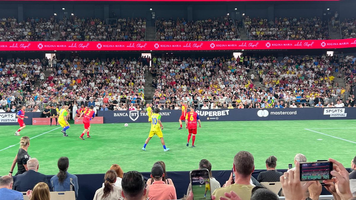 Ronaldinho și prietenii, pregătiți de spectacol în BTarena