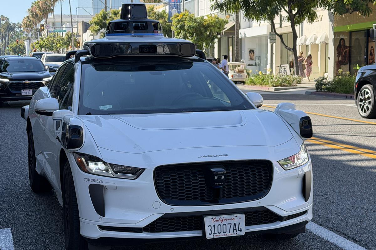 Am călătorit cu maşina Google fără şofer prin Los Angeles! Cât a costat şi cum a fost experienţa