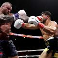 Tommy Fury (dreapta), în duel cu Eddie Hall (stânga)/Foto: Getty Images