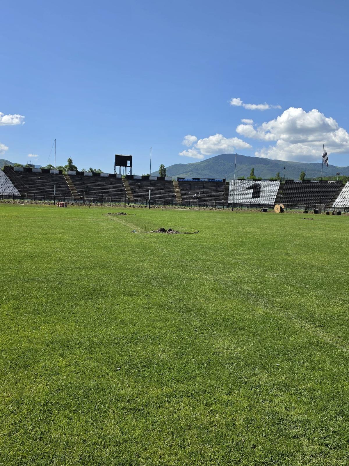 Lucrări la stadionul din Petroșani