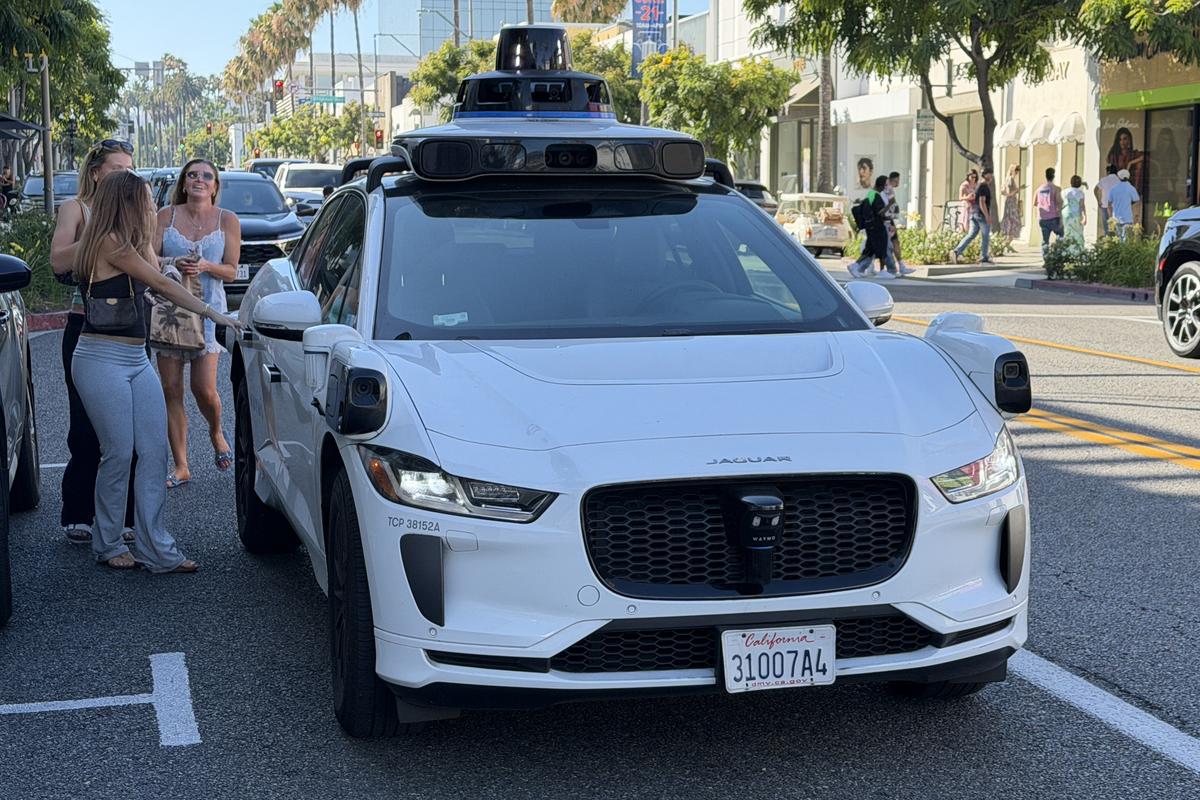Am călătorit cu maşina Google fără şofer prin Los Angeles! Cât a costat şi cum a fost experienţa