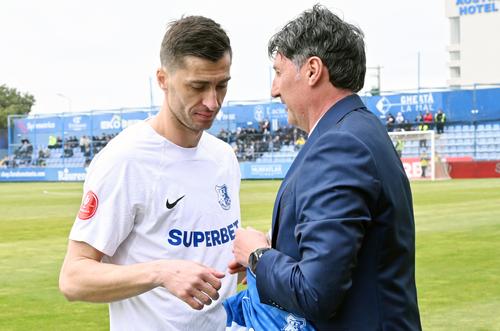Zoltan Iasko (61 de ani), actualul director sportiv al Farului, vrea să demisioneze din funcție. Foto: sportpictures.eu
