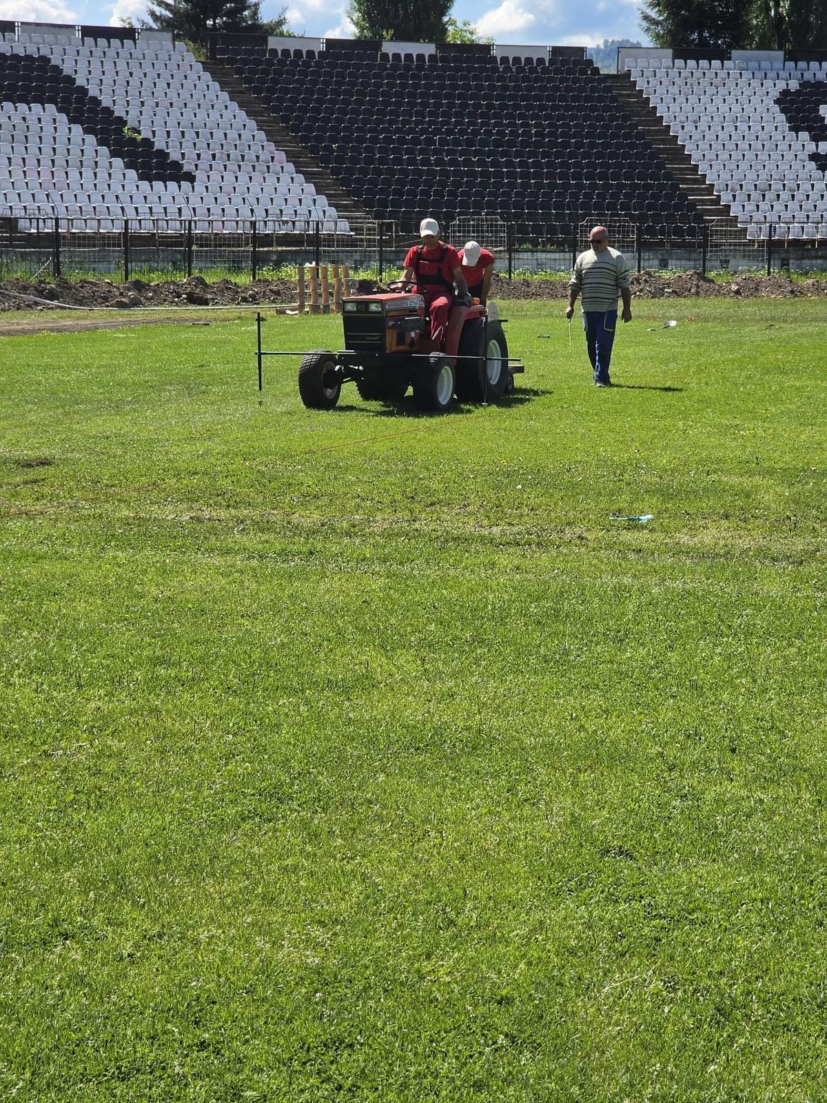 Lucrări la stadionul din Petroșani