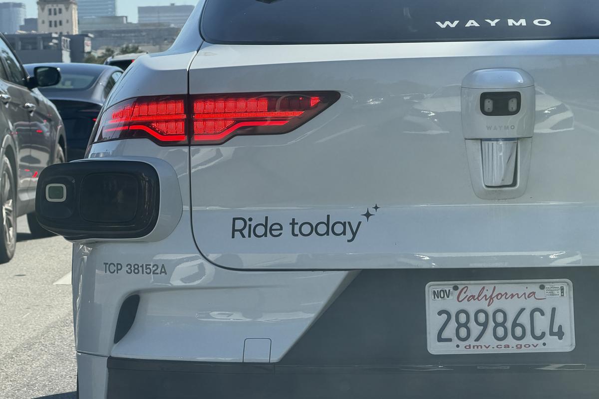 Am călătorit cu maşina Google fără şofer prin Los Angeles! Cât a costat şi cum a fost experienţa
