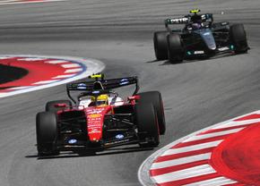 Hamilton a rupt blestemul Ferrari! Lupta la titlu s-a reaprins după coșmarul lui Antonelli