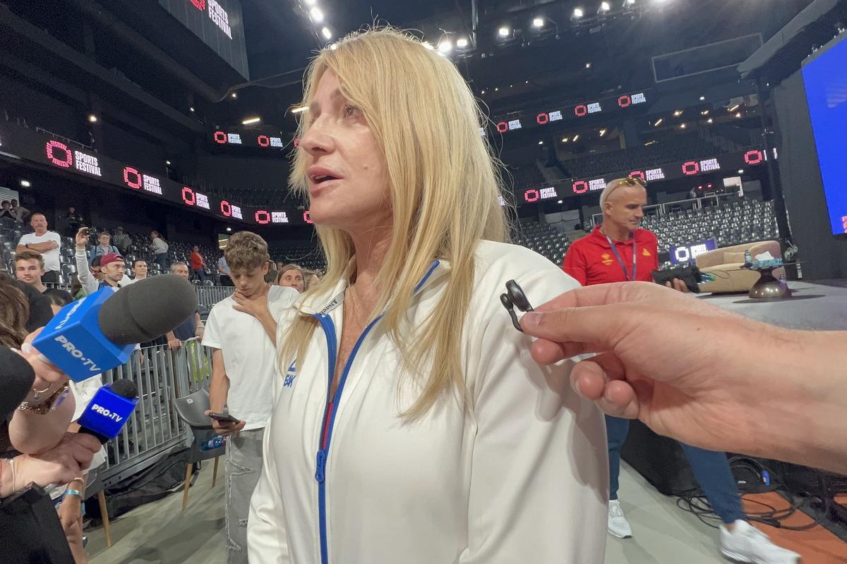 Nadia Comăneci a invitat un copil pe scenă și a început să-i pună întrebări: „Cum ți-ai găsit pasiunea?”