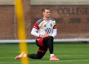 Manuel Neuer, record incredibil doborât la meciul Germania - Curacao » L-a depășit pe Lothar Matthaus