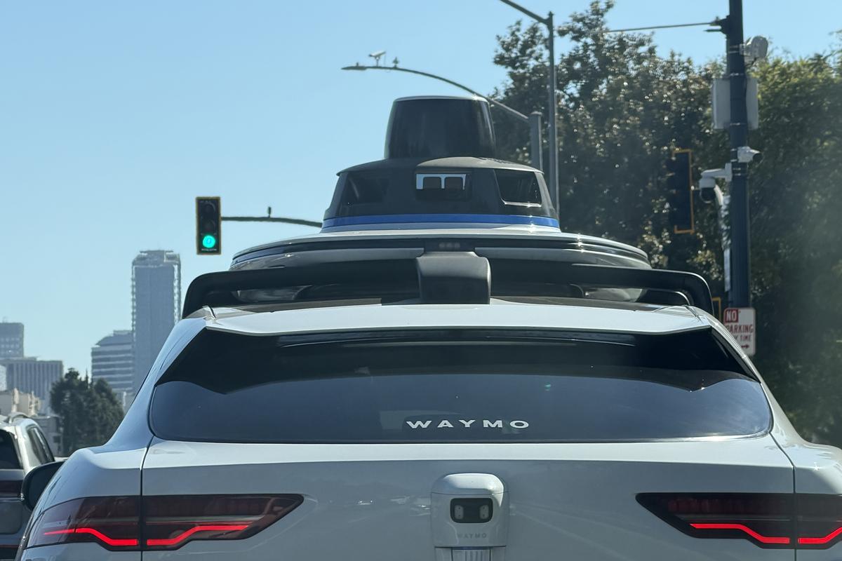Am călătorit cu maşina Google fără şofer prin Los Angeles! Cât a costat şi cum a fost experienţa