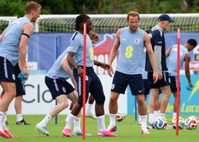 Ce se întâmplă cu Anglia? Lui Harry Kane &Co. li s-a furat echipamentul, au rămas fără bucătar, iar mai nou i-a „lovit” o furtună