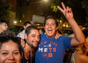 Mondialul pe ignore, Knicks au umplut străzile! Imagini spectaculoase din New York, după al 3-lea titlu din istoria lui Knicks