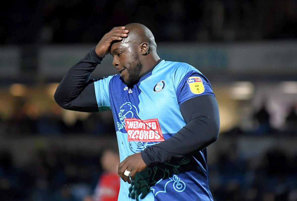 Ce moment! La 38 de ani, „Bivolul” Adebayo Akinfenwa a promovat în Championship » L-a provocat imediat pe Jurgen Klopp, iar neamțul i-a și răspuns :)