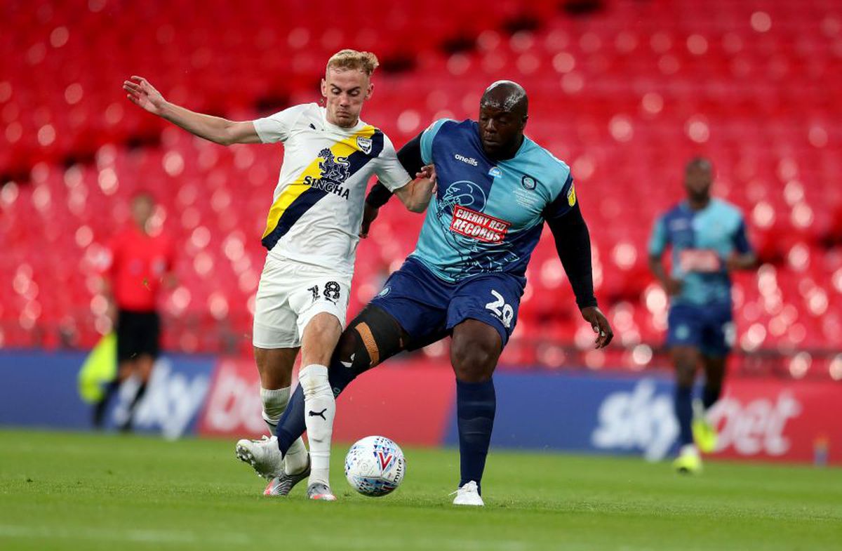 Ce moment! La 38 de ani, „Bivolul” Adebayo Akinfenwa a promovat în Championship » L-a provocat imediat pe Jurgen Klopp, iar neamțul i-a și răspuns :)