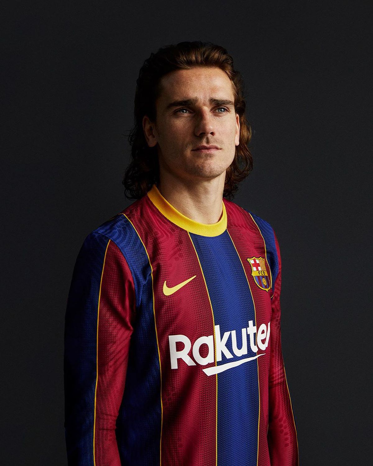 FOTO + VIDEO Barcelona și-a prezentat tricoul pentru sezonul viitor » Catalanii, „înapoi” în sezonul 2010/11