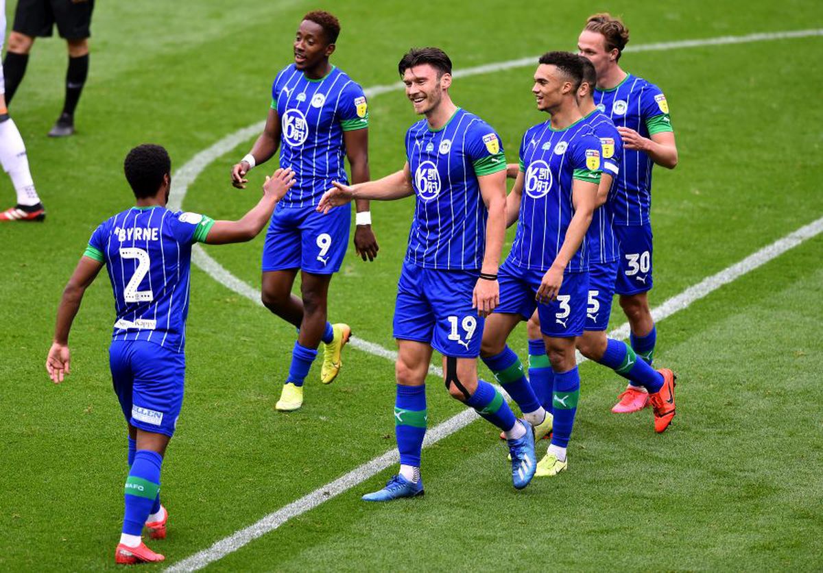 Scor HALUCINANT în Anglia » Echipa rămasă în obiectiv, mătrășită în 45 de minute + un internațional român implicat