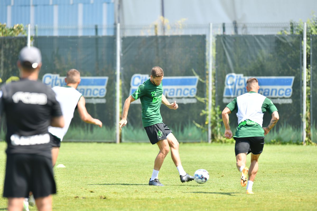 Prima conferință, primele ironii » Dinu Todoran, luat la țintă: „Degradarea fotbalului!”