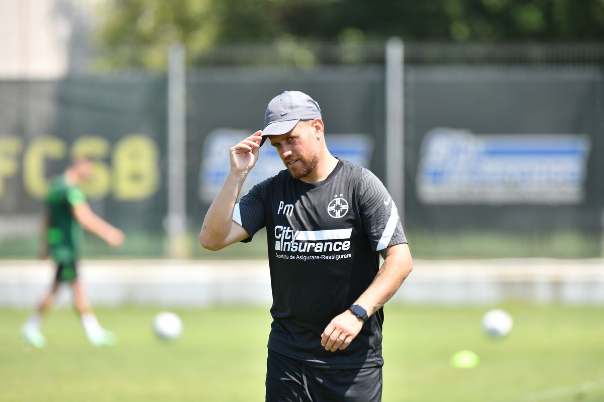 Prima conferință, primele ironii » Dinu Todoran, luat la țintă: „Degradarea fotbalului!”