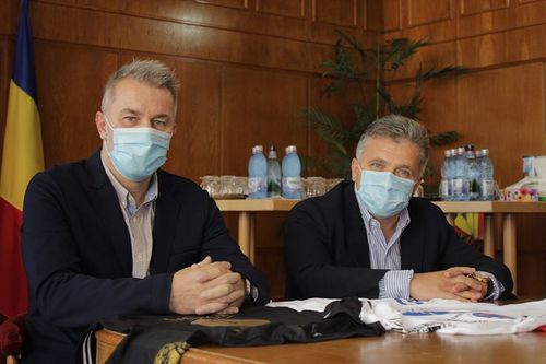 Valentin Iordănescu (foto:stânga) este noul reprezentant al Ligii 1 în Comitetul Executiv