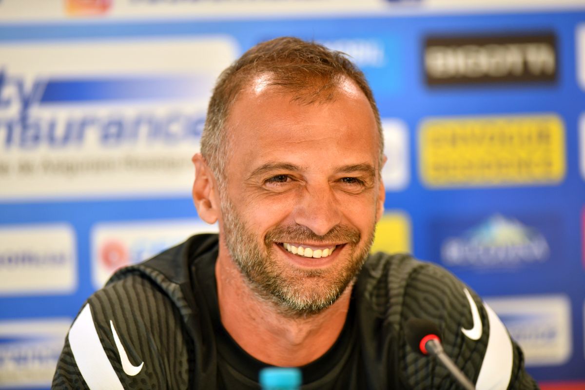 Prima conferință, primele ironii » Dinu Todoran, luat la țintă: „Degradarea fotbalului!”