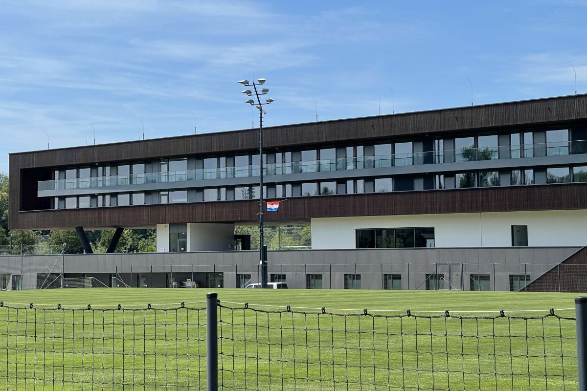 Industria Red Bull Salzburg » Reportaj de la fabrica de fotbaliști din Austria: condiții SF!