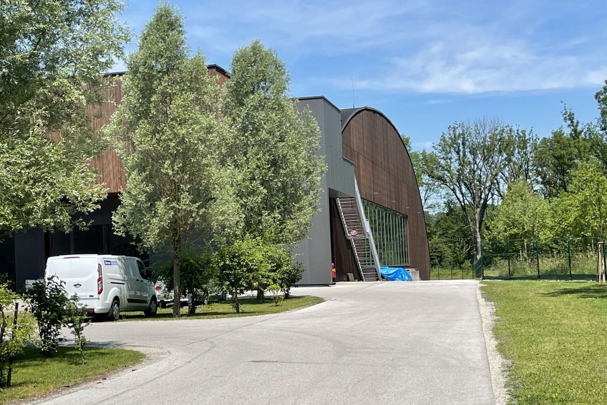 Industria Red Bull Salzburg » Reportaj de la fabrica de fotbaliști din Austria: condiții SF!