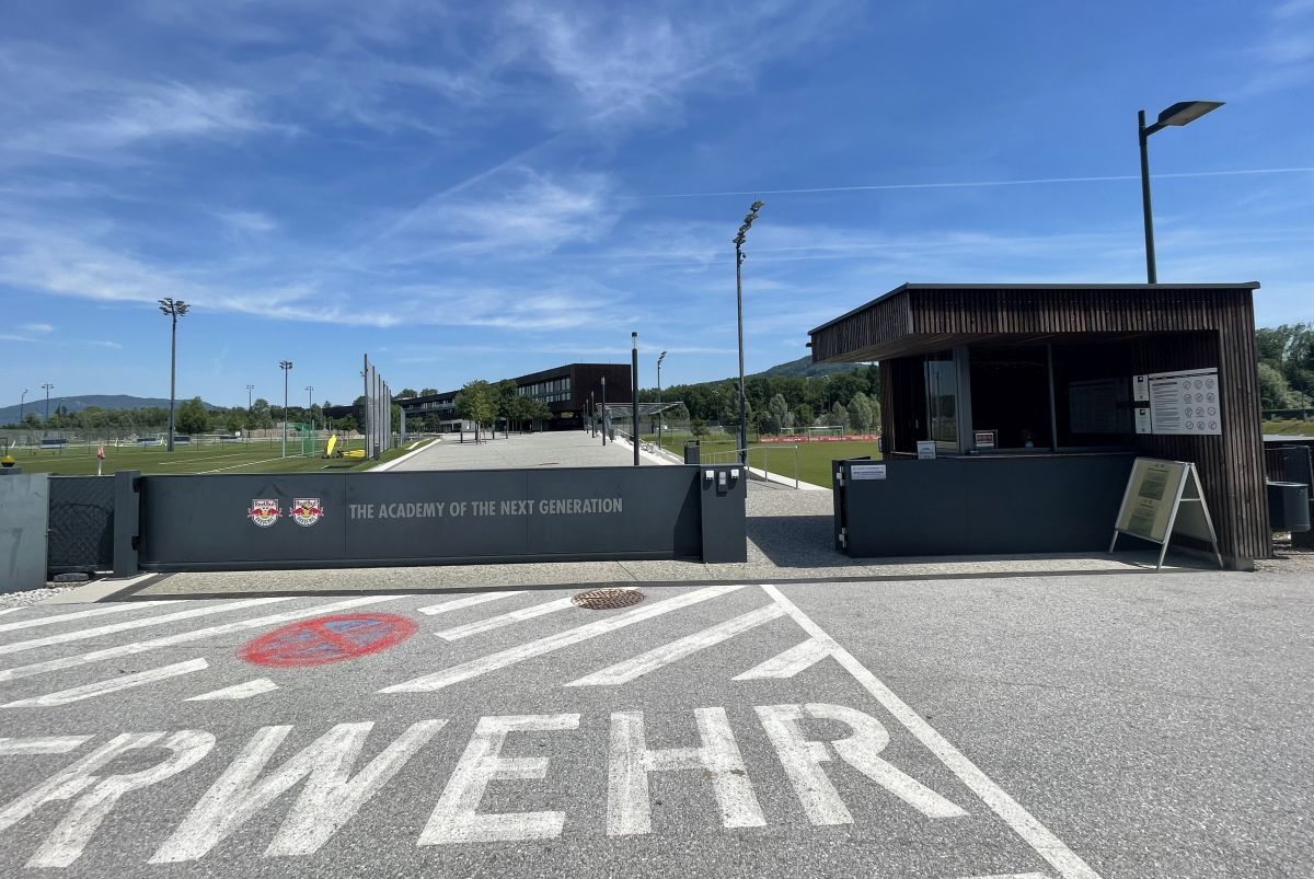 Industria Red Bull Salzburg » Reportaj de la fabrica de fotbaliști din Austria: condiții SF!
