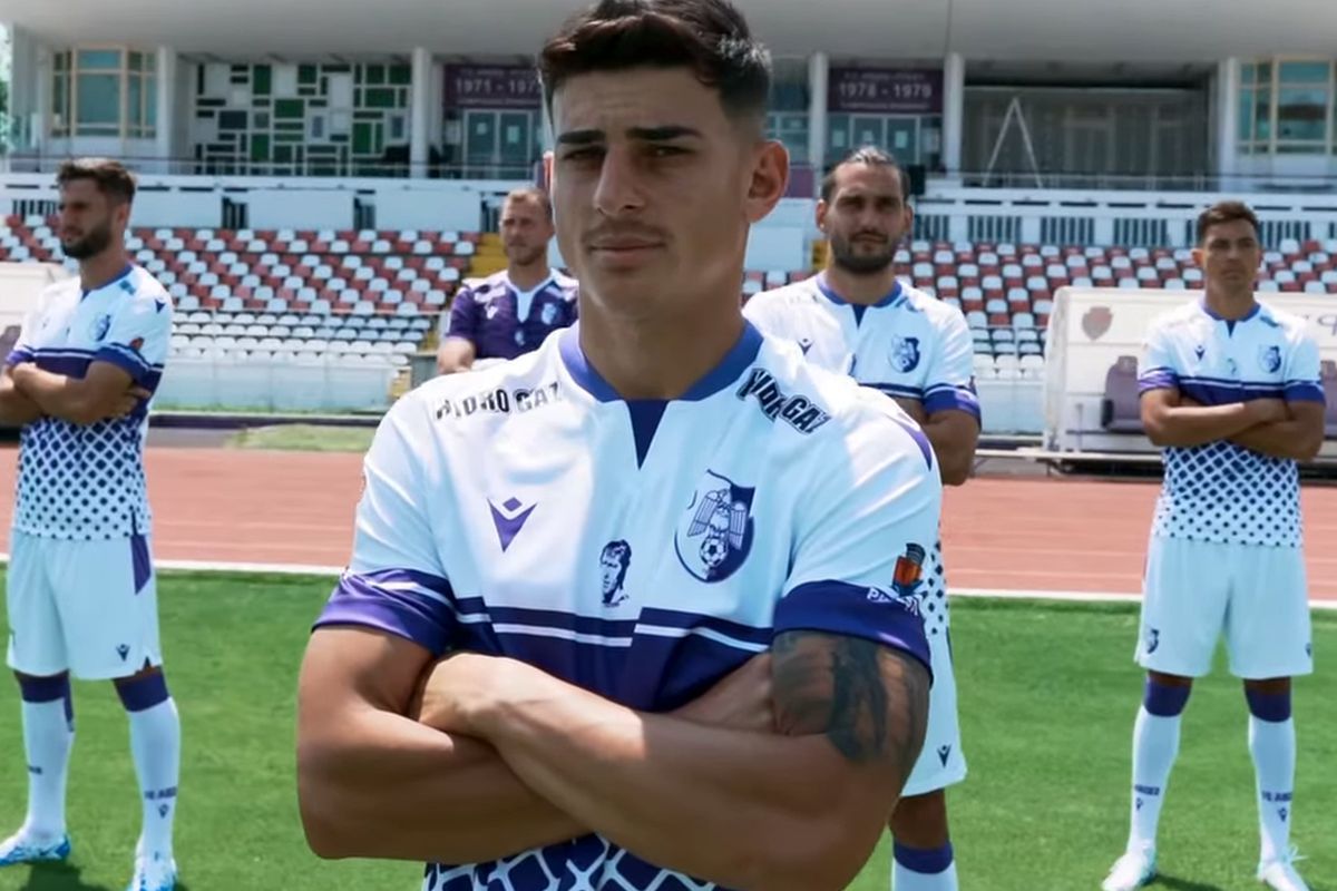 Primarul Piteștiului reacționează în scandalul cu Gica Dobrin legat de tricourile lui FC Argeș: „Nu sunt de acord cu așa ceva! Să plătească!