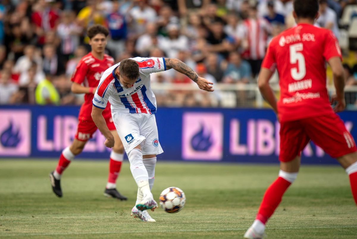 Rednic, după golul marcat de puștiul-vedetă de la UTA: „Așteptăm și noi 5 milioane de euro! Între el și Mazilu, mă mai gândesc pe cine aleg”