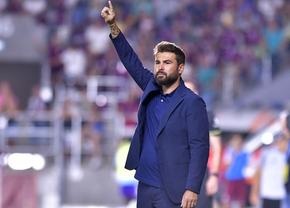 Adrian Mutu, asaltat cu propuneri de jucători din România după ce a semnat cu Neftchi Baku
