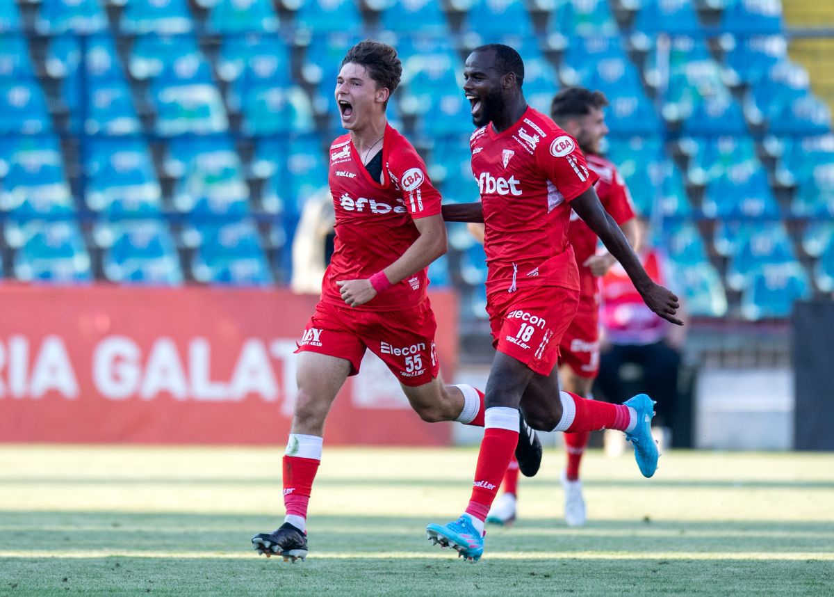 Rednic, după golul marcat de puștiul-vedetă de la UTA: „Așteptăm și noi 5 milioane de euro! Între el și Mazilu, mă mai gândesc pe cine aleg”