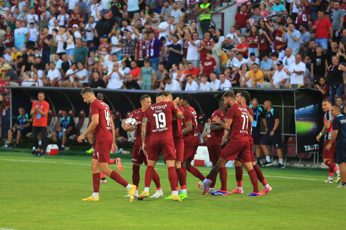 „Nu pot accepta asta” » Chiar înainte de derby, jucătorul plecat de la CFR Cluj la Rapid îl critică pe Dan Petrescu