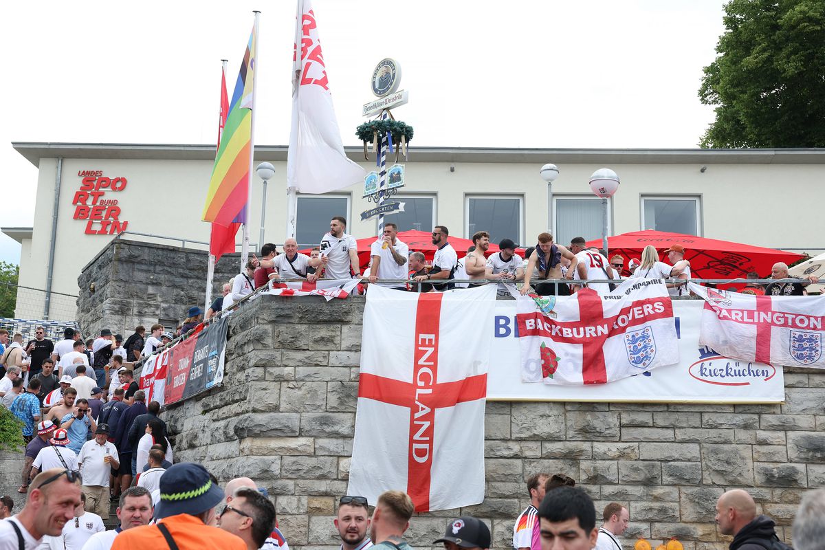 Spectacol pe străzile Berlinului înainte de Spania - Anglia » Cum s-au distrat fanii înainte de finala de la Euro 2024